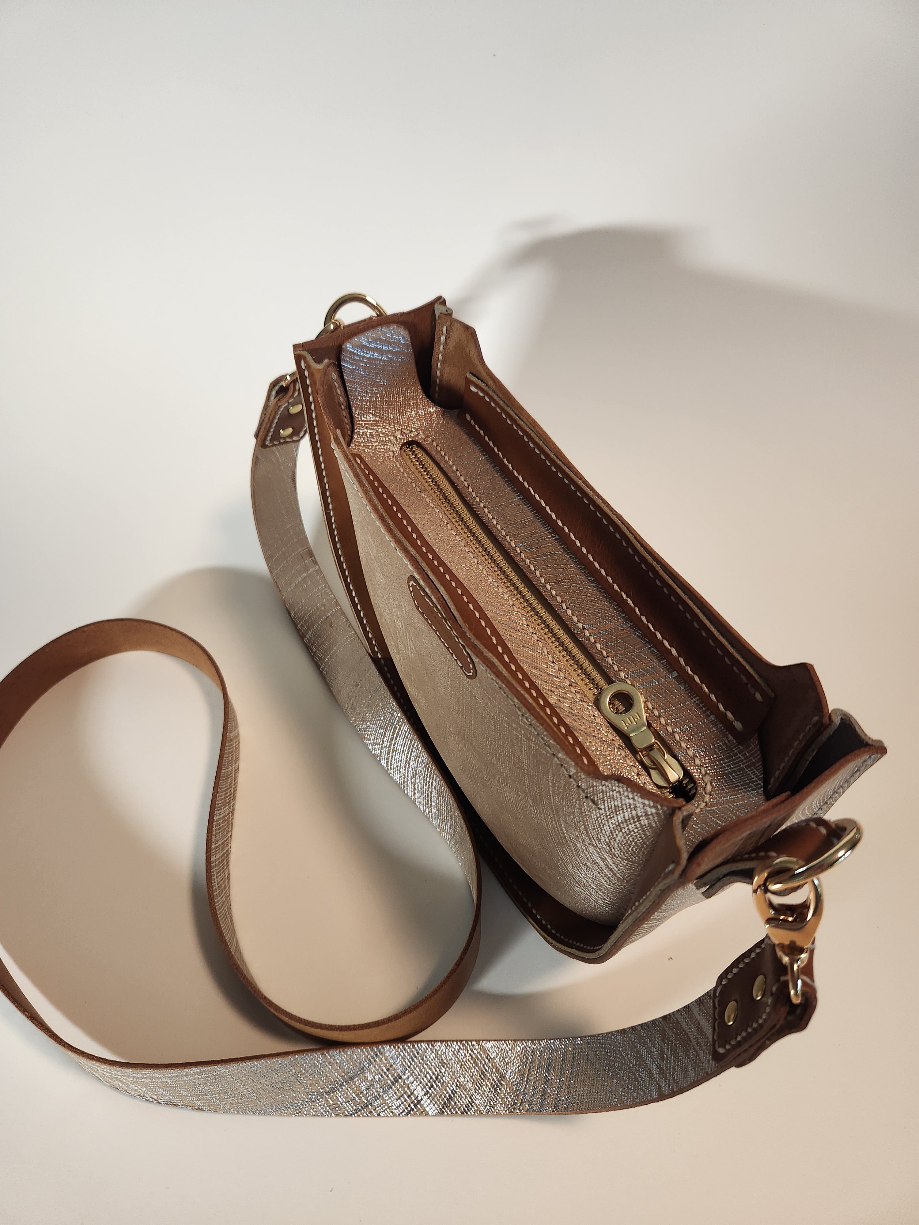 Italian vegtable tanned full grain leather Crossbody bag.